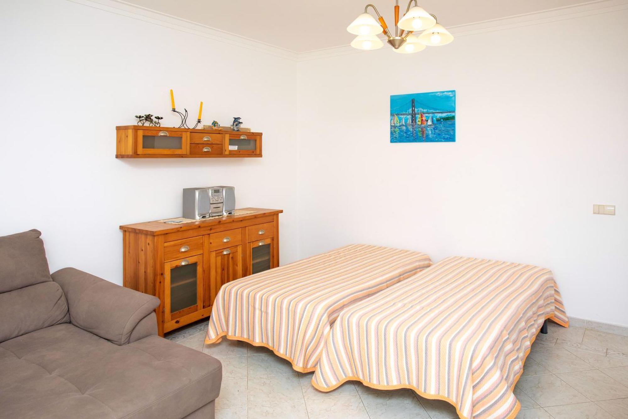 Os Apartamentos A Ramos Na Praia Da Gale Estao Inserido Em Condominio Com Piscina, Fica Apenas A 350 Metros Da Praia Da Gale - Apartamentos Com Ar Condicionado Tanto Nos Quartos Como Na Sala, Smart Tv Com Prime Video E Cozinha Completa Albufeira Eksteriør bilde