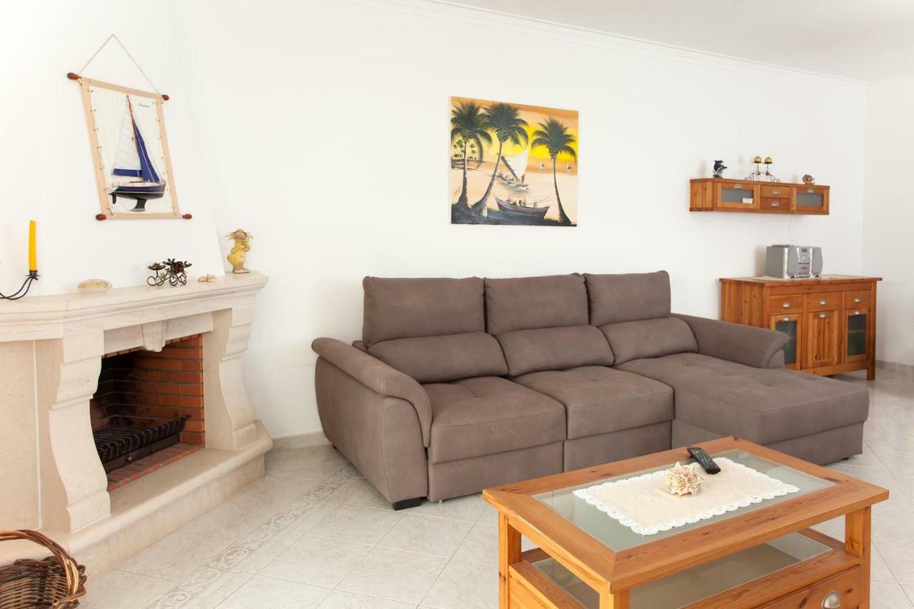 Os Apartamentos A Ramos Na Praia Da Gale Estao Inserido Em Condominio Com Piscina, Fica Apenas A 350 Metros Da Praia Da Gale - Apartamentos Com Ar Condicionado Tanto Nos Quartos Como Na Sala, Smart Tv Com Prime Video E Cozinha Completa Albufeira Eksteriør bilde