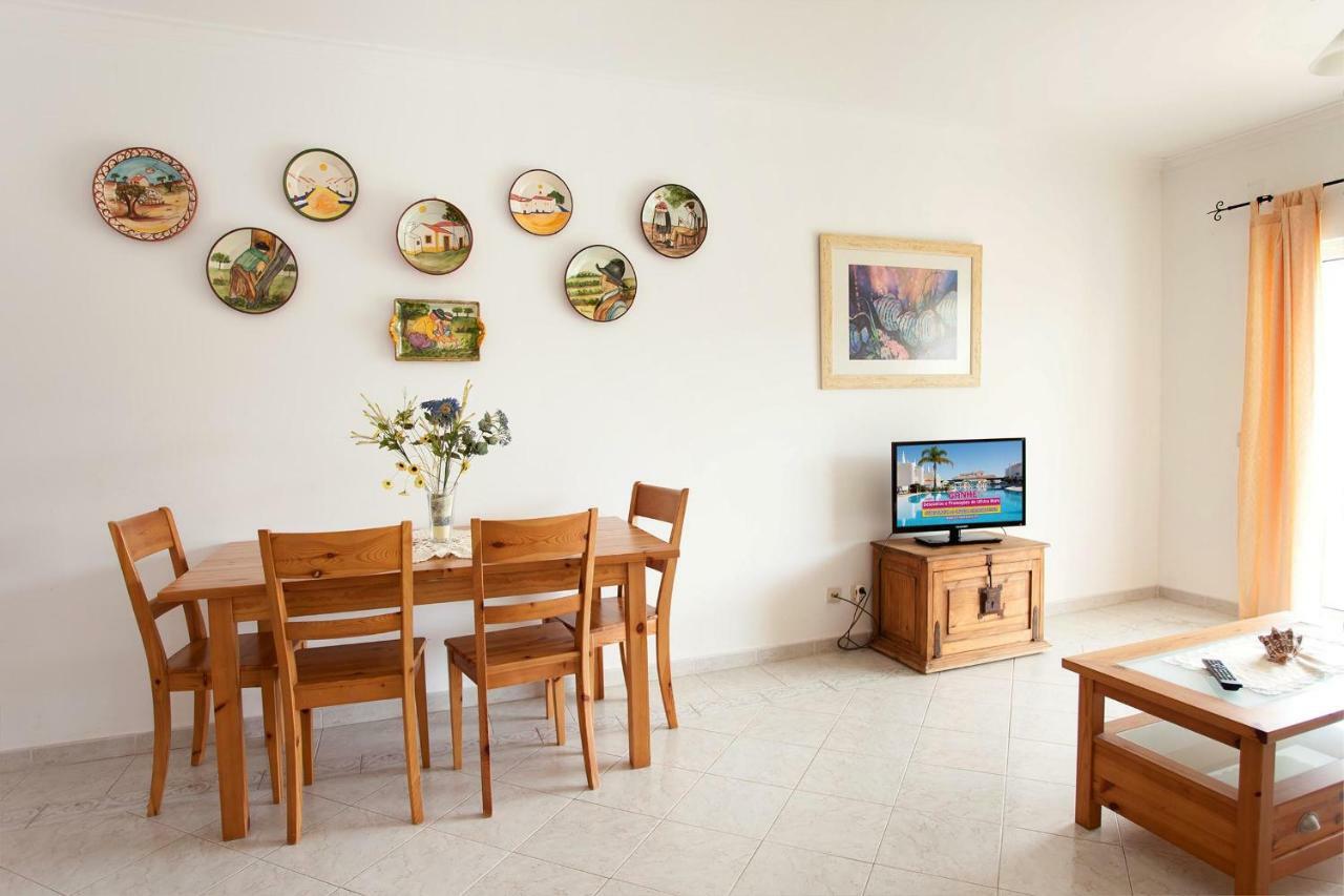 Os Apartamentos A Ramos Na Praia Da Gale Estao Inserido Em Condominio Com Piscina, Fica Apenas A 350 Metros Da Praia Da Gale - Apartamentos Com Ar Condicionado Tanto Nos Quartos Como Na Sala, Smart Tv Com Prime Video E Cozinha Completa Albufeira Eksteriør bilde
