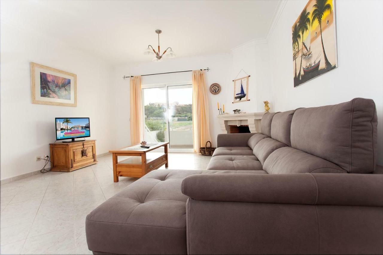 Os Apartamentos A Ramos Na Praia Da Gale Estao Inserido Em Condominio Com Piscina, Fica Apenas A 350 Metros Da Praia Da Gale - Apartamentos Com Ar Condicionado Tanto Nos Quartos Como Na Sala, Smart Tv Com Prime Video E Cozinha Completa Albufeira Eksteriør bilde