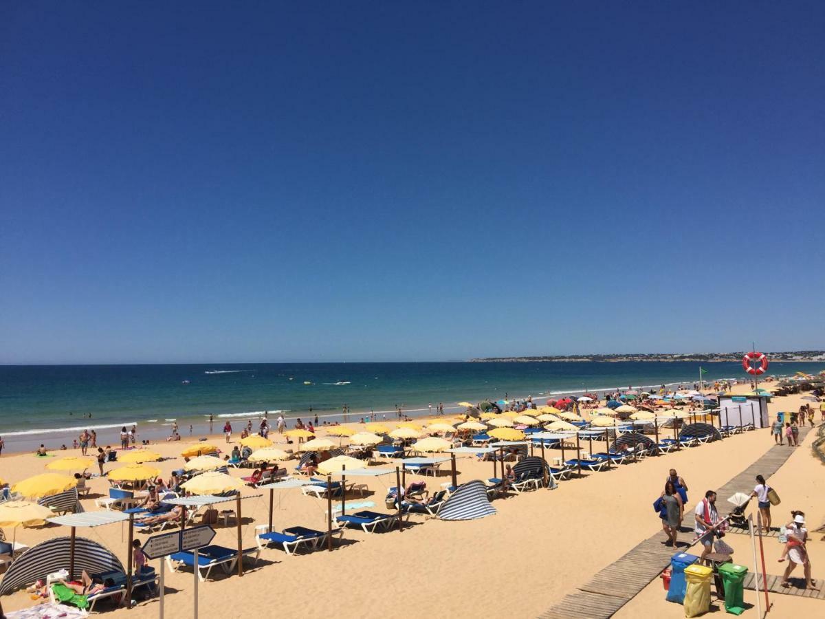 Os Apartamentos A Ramos Na Praia Da Gale Estao Inserido Em Condominio Com Piscina, Fica Apenas A 350 Metros Da Praia Da Gale - Apartamentos Com Ar Condicionado Tanto Nos Quartos Como Na Sala, Smart Tv Com Prime Video E Cozinha Completa Albufeira Eksteriør bilde